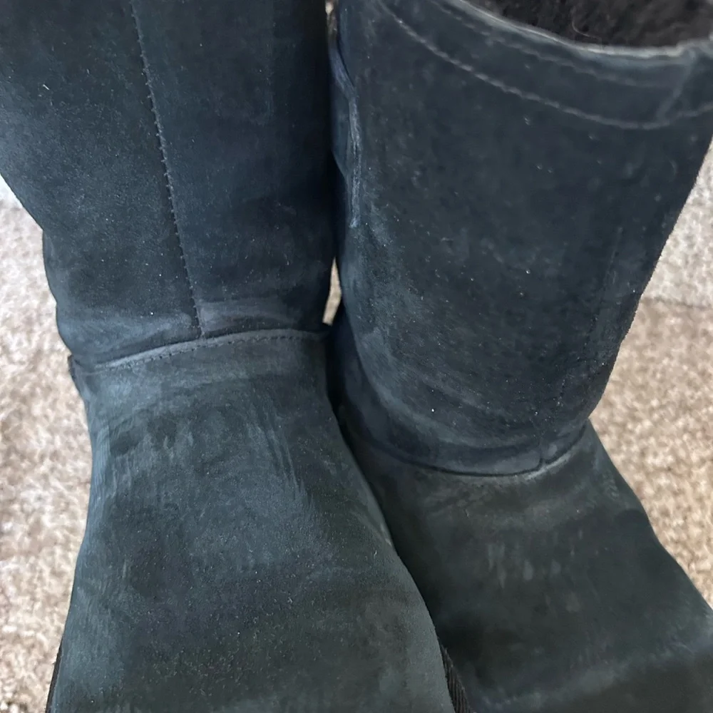 UGG Remora Black Suede Boots with Shearling Interior. Silver buckle. Y2K. Cozy.